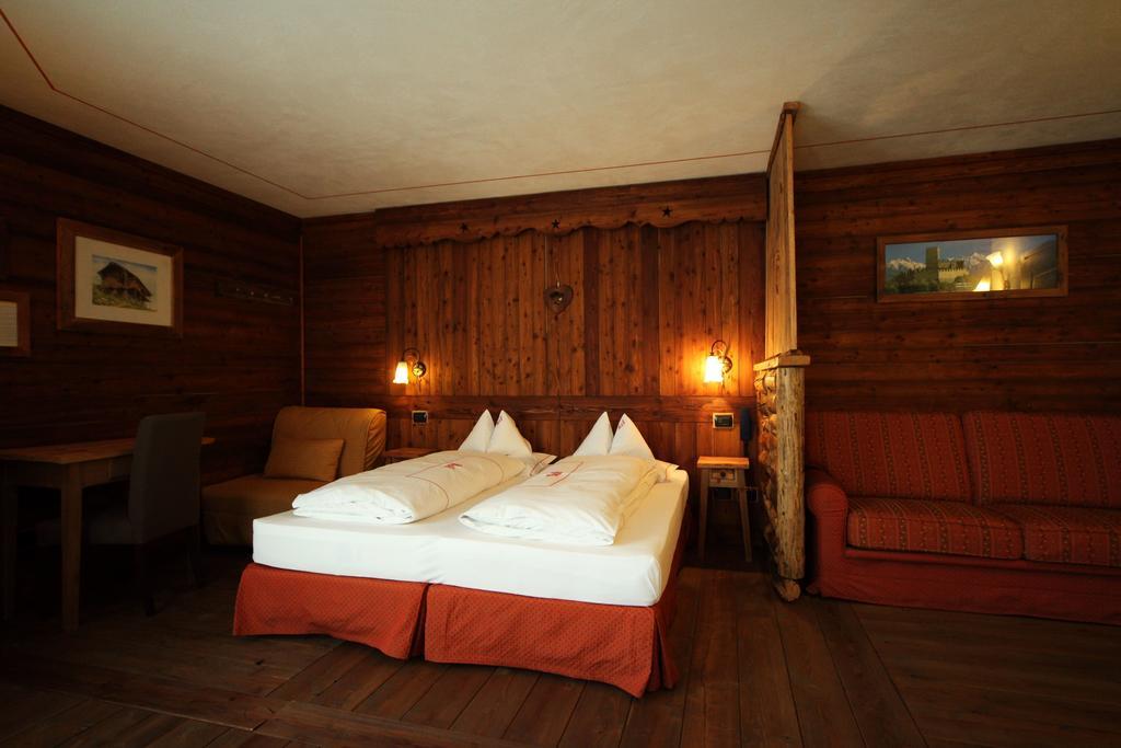 La Torretta Hotel Challand-Saint-Anselme Ngoại thất bức ảnh