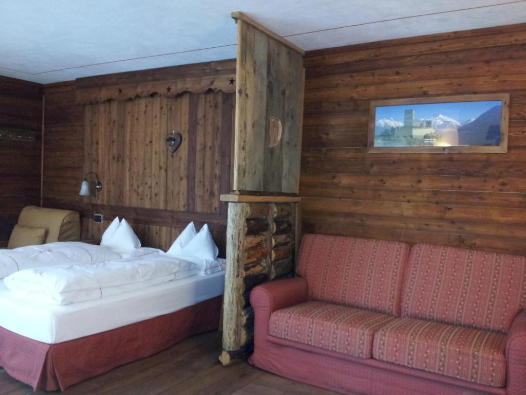 La Torretta Hotel Challand-Saint-Anselme Ngoại thất bức ảnh