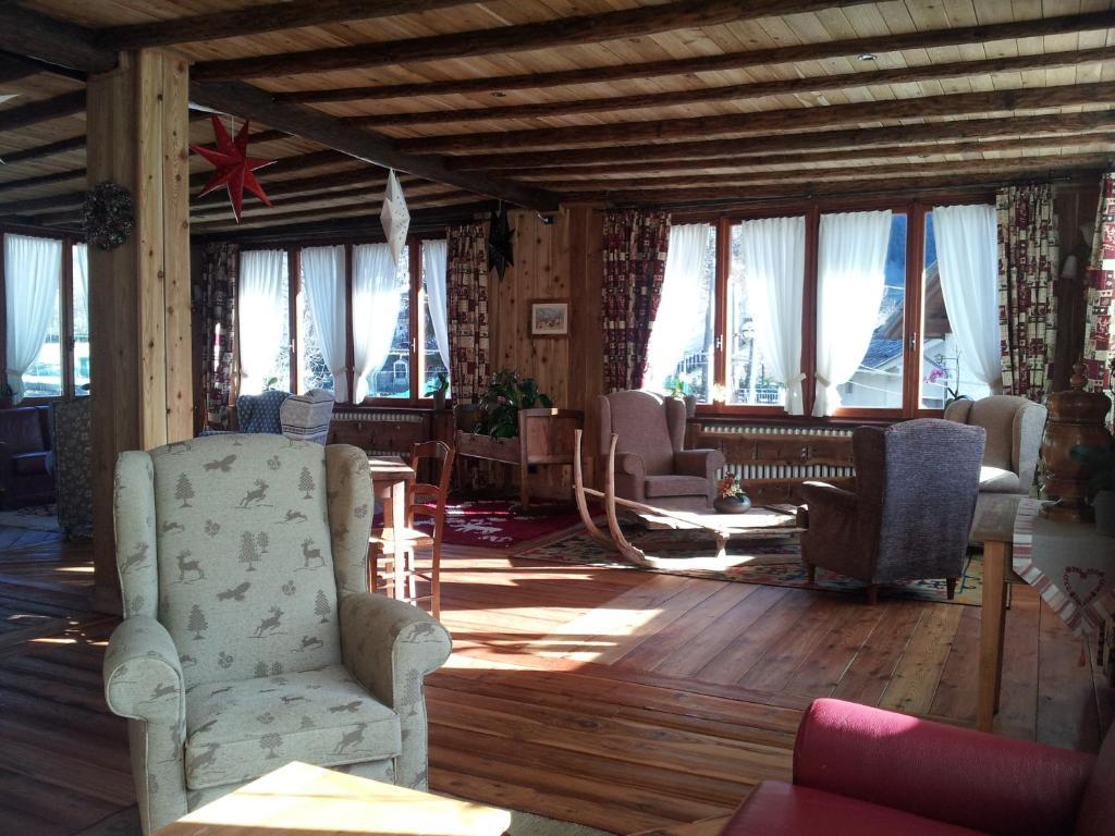 La Torretta Hotel Challand-Saint-Anselme Ngoại thất bức ảnh