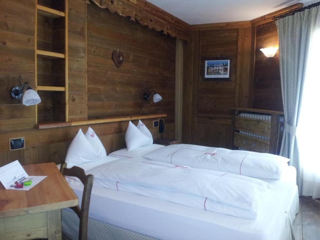 La Torretta Hotel Challand-Saint-Anselme Phòng bức ảnh