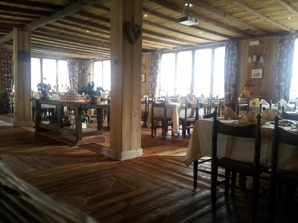 La Torretta Hotel Challand-Saint-Anselme Ngoại thất bức ảnh